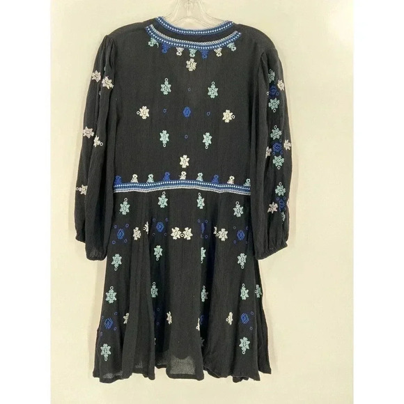 FREE PEOPLE Black Blouse Tunic Embroidered Design A-LINE Boho Style Size Small - Picture 2 of 7
